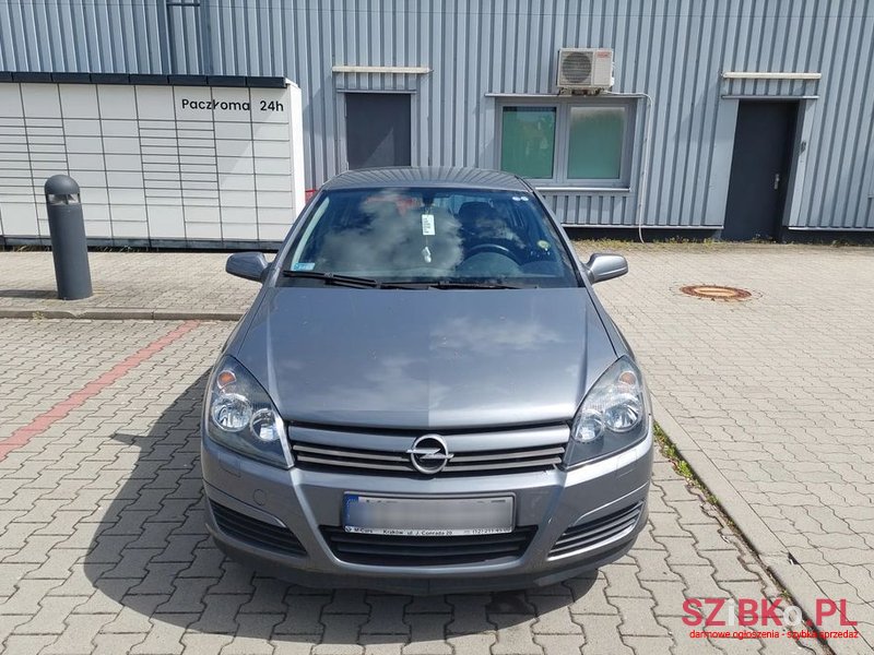 2005' Opel Astra 1.6 Elegance photo #2