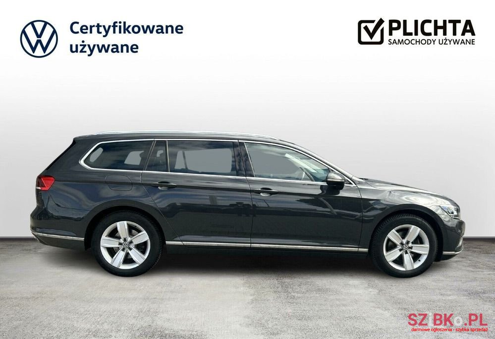 2019' Volkswagen Passat Variant photo #6