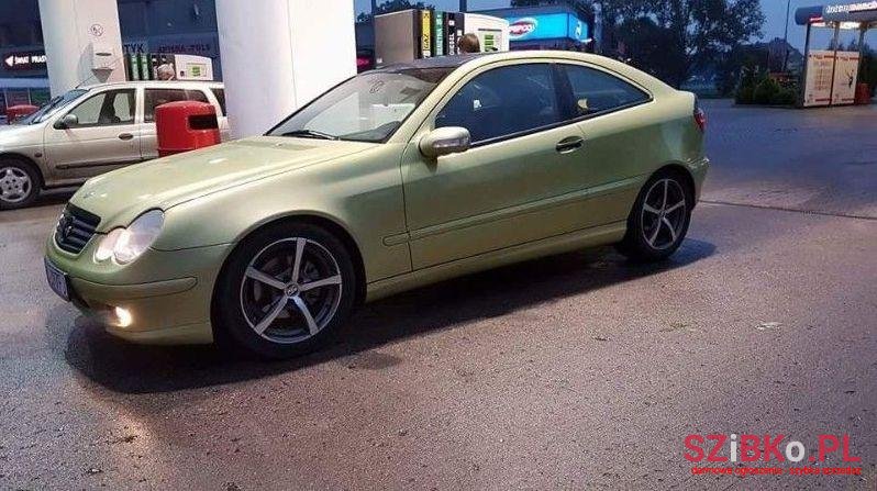 2001' Mercedes-Benz W203 C180 photo #2