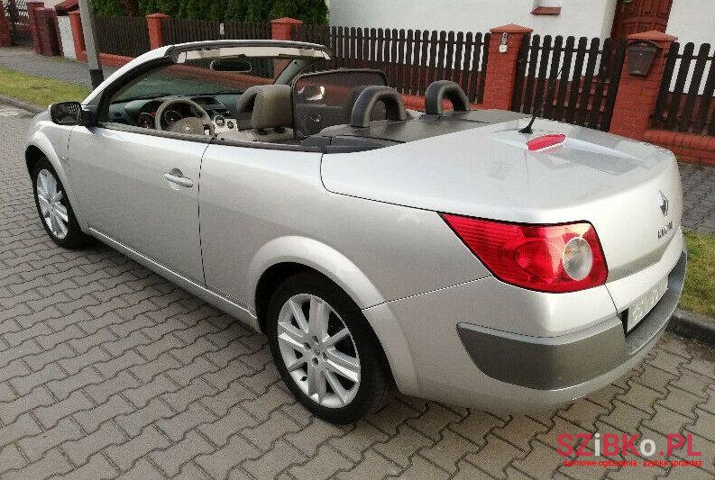 2006' Renault Megane photo #1