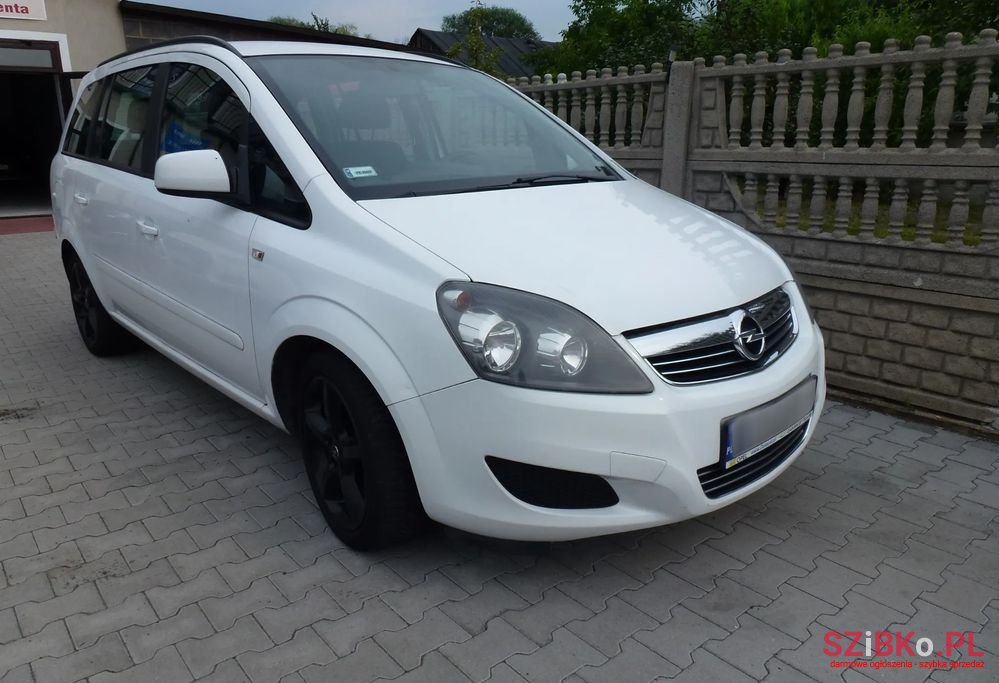 2012' Opel Zafira 1.6 photo #5