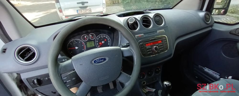 2010' Ford Transit photo #6