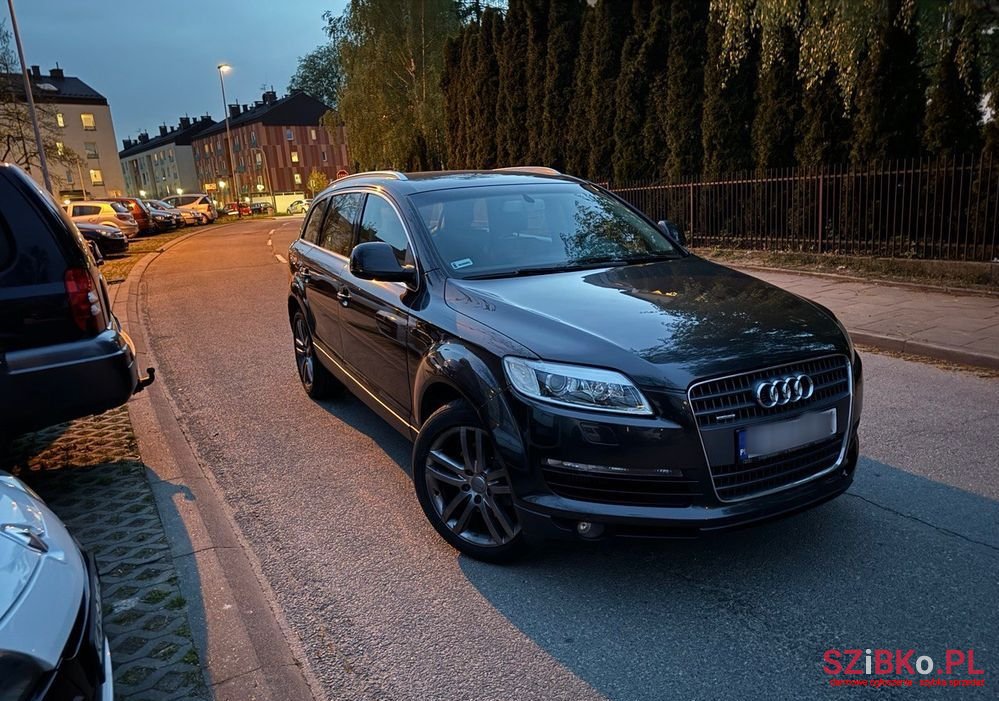 2007' Audi Q7 photo #1