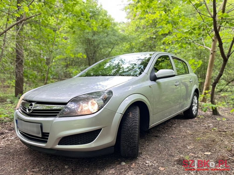 2010' Opel Astra Iii 1.4 photo #1