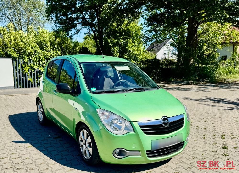 2009' Opel Agila 1.0 Edition photo #1