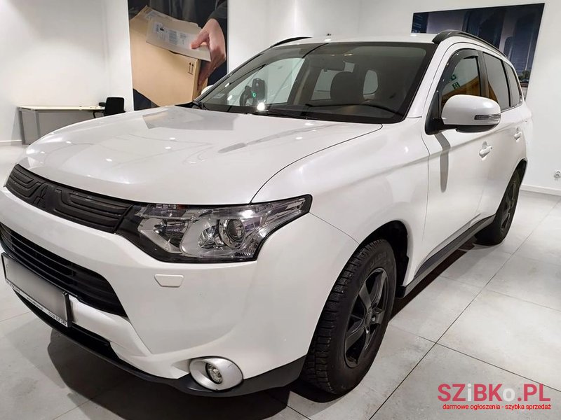 2012' Mitsubishi Outlander 2.2 Did Intense photo #1