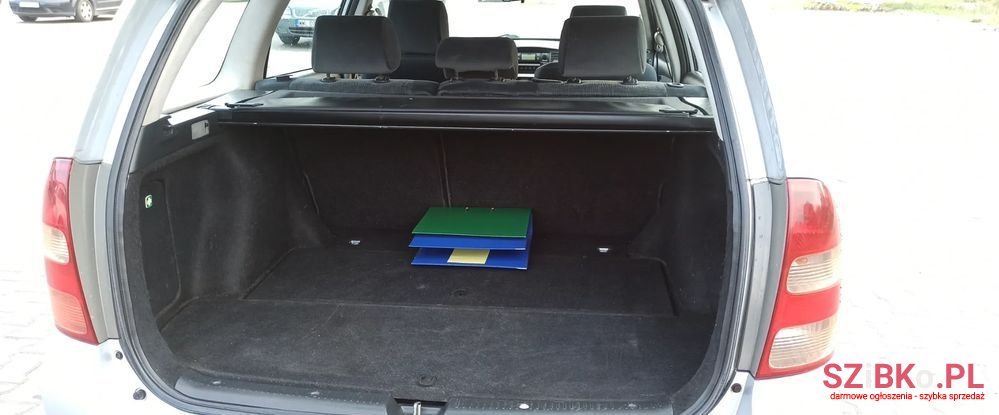 2004' Toyota Corolla photo #5