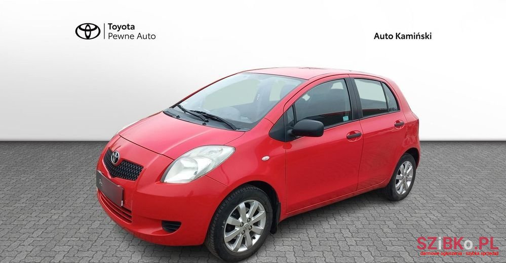 2008' Toyota Yaris photo #3