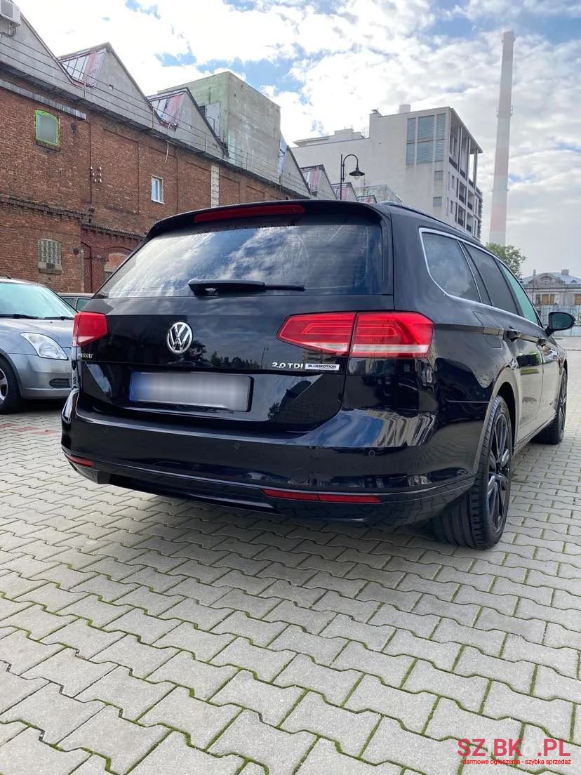 2016' Volkswagen Passat photo #4