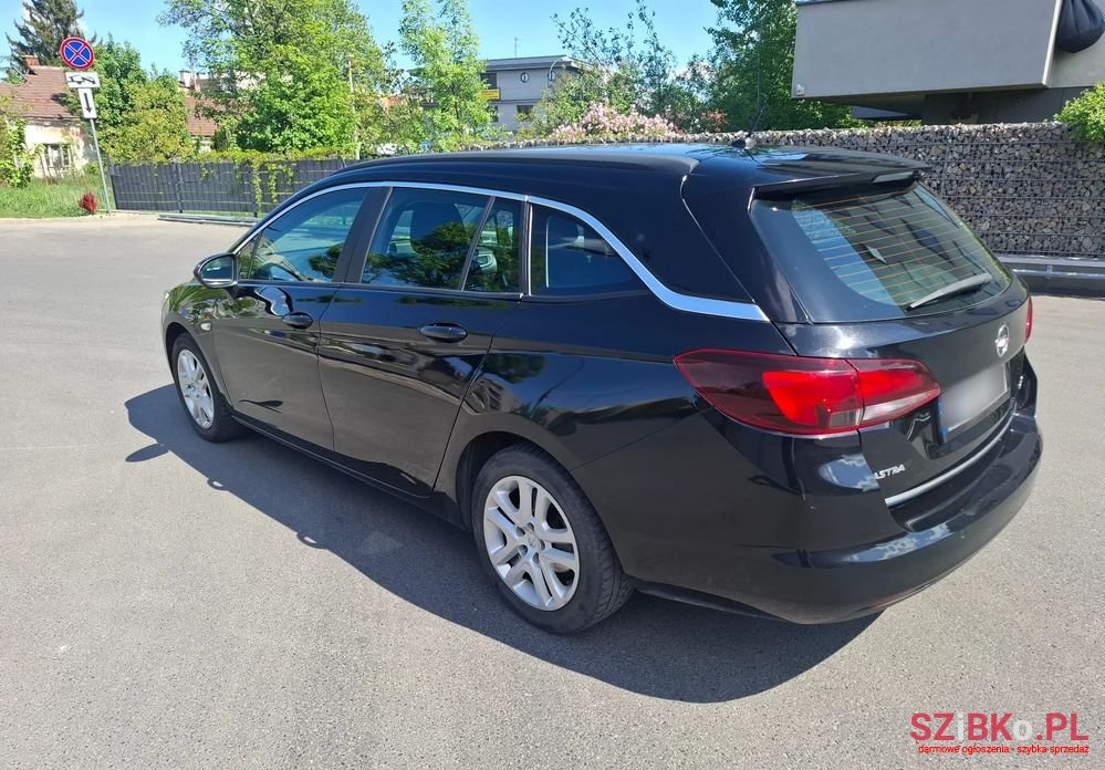 2017' Opel Astra V 1.4 T Dynamic photo #4