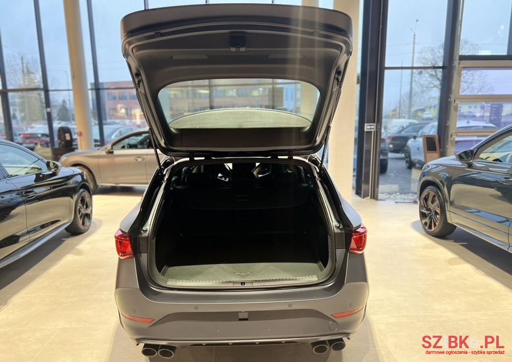 2023' Cupra Leon photo #4