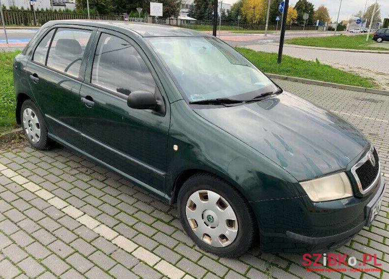 2001' Skoda Fabia photo #1