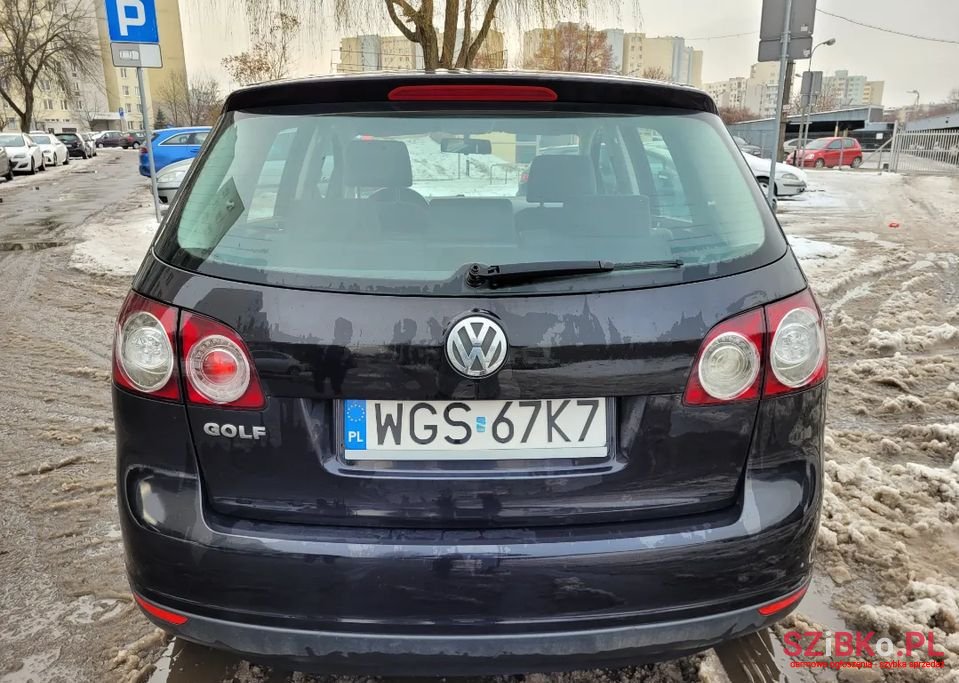 2005' Volkswagen Golf photo #6