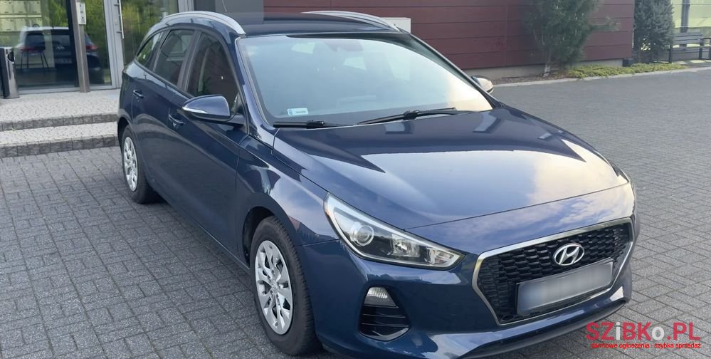 2017' Hyundai i30 photo #2