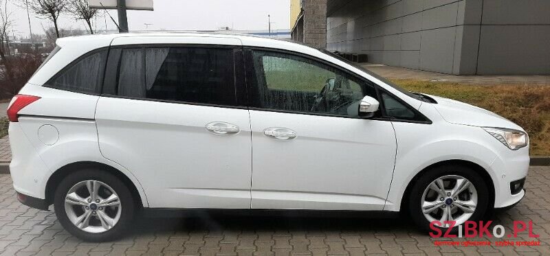 2016' Ford Grand C-MAX photo #2