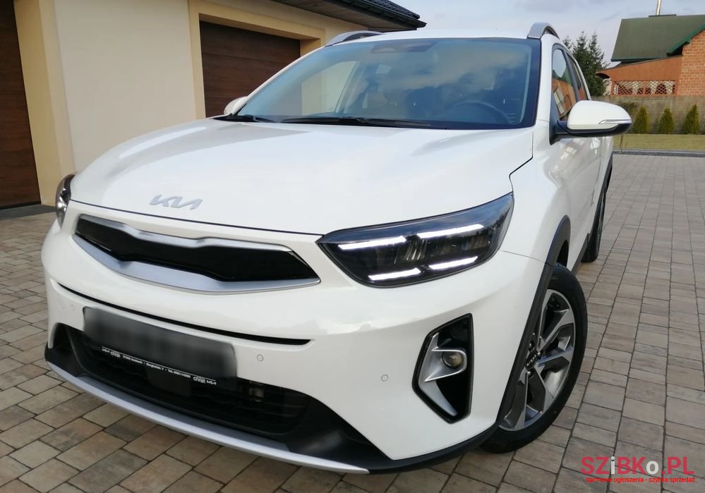 2022' Kia Stonic photo #2