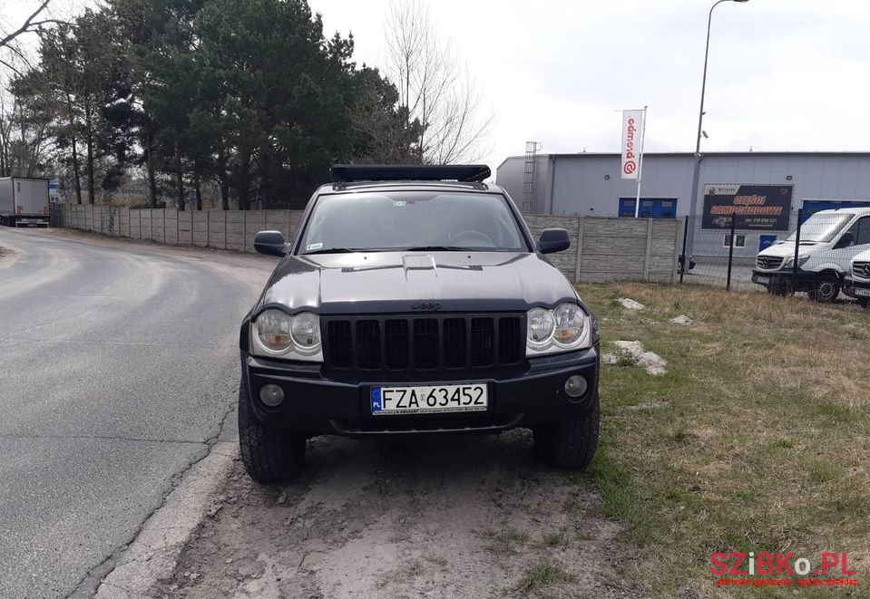 2006' Jeep Grand Cherokee photo #1