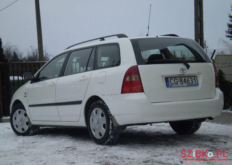 2004' Toyota Corolla photo #1