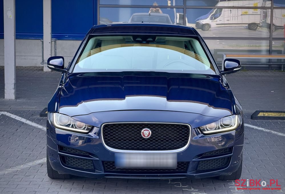 2018' Jaguar XE 20D Pure photo #2