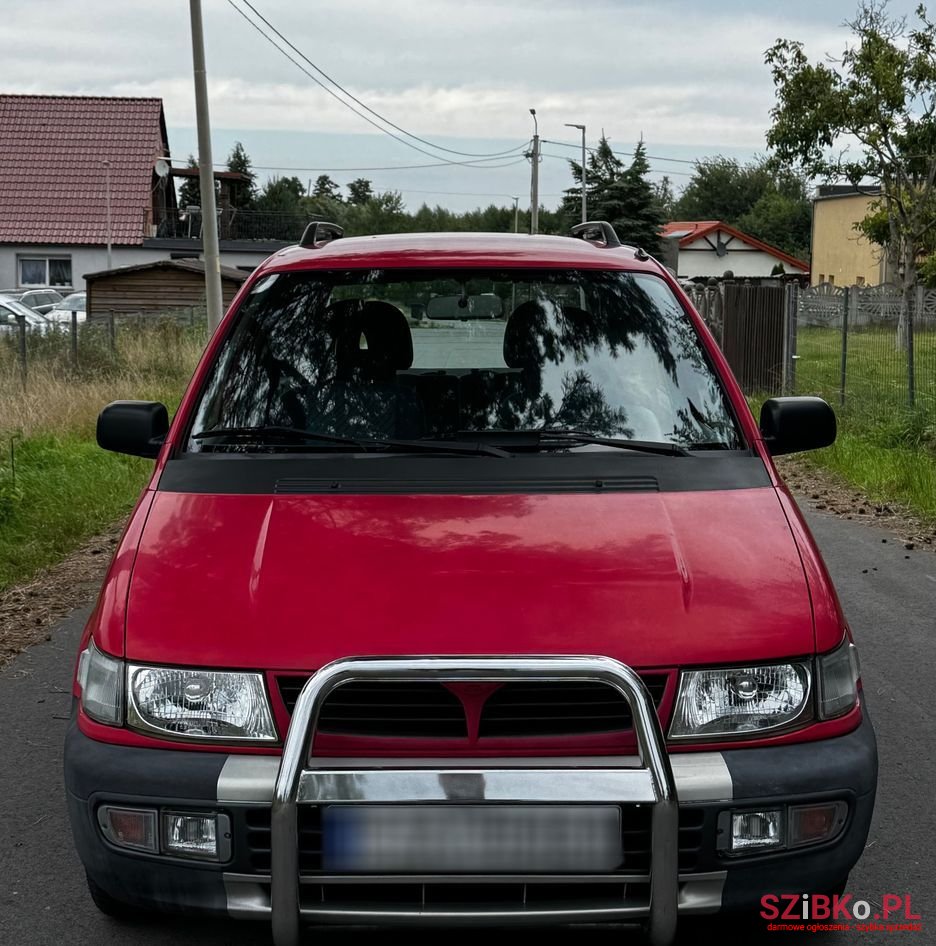 1996' Mitsubishi Space Runner 1800 City photo #2