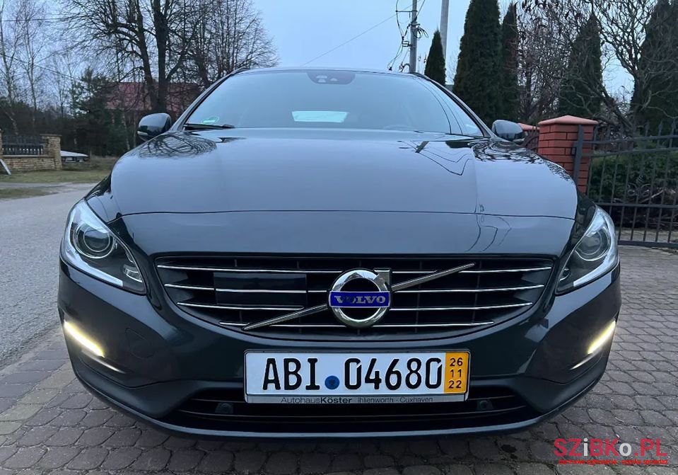 2015' Volvo V60 photo #2