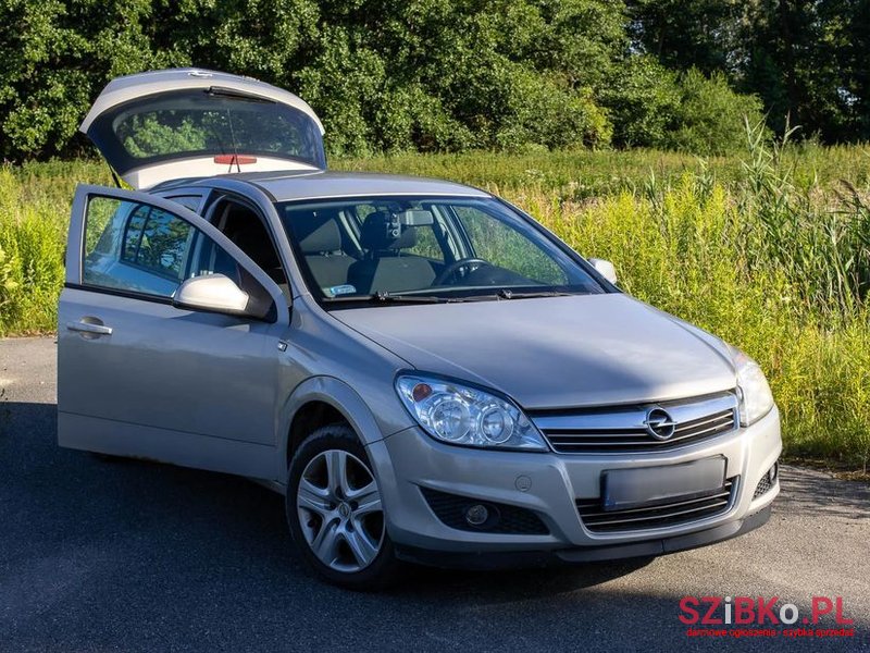 2009' Opel Astra Iii 1.6 Enjoy photo #3