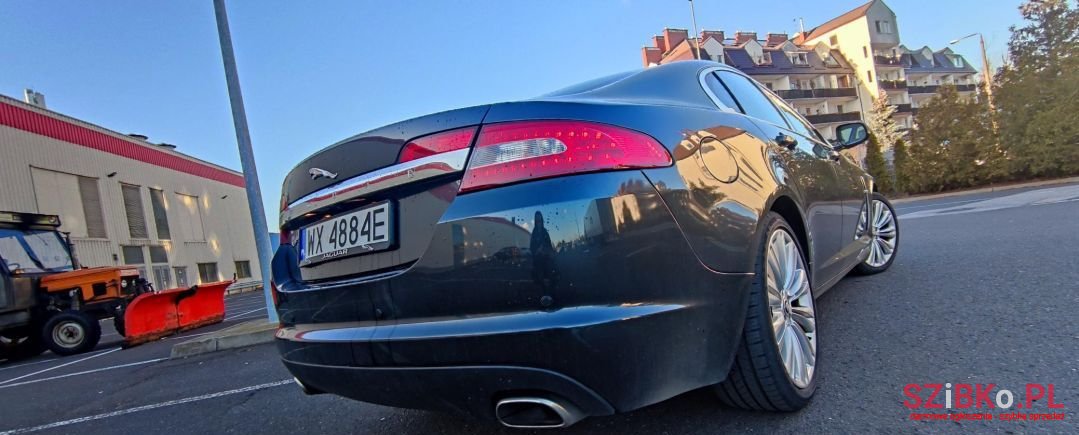 2010' Jaguar XF photo #4