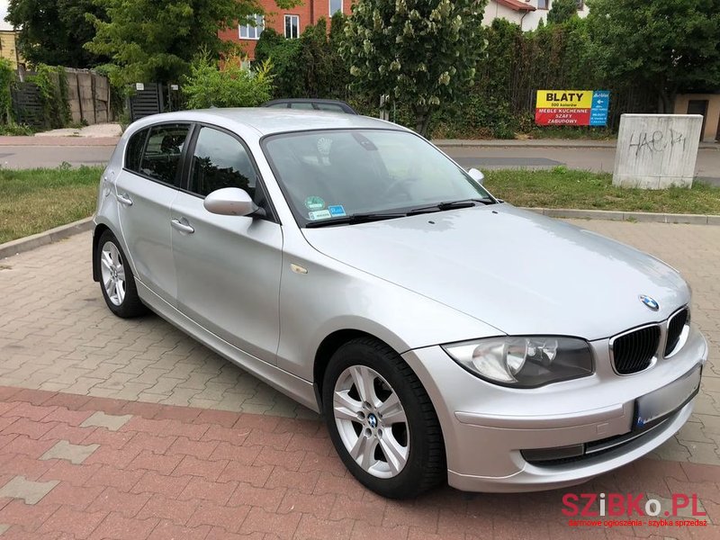 2007' BMW 1 Series 118D photo #2