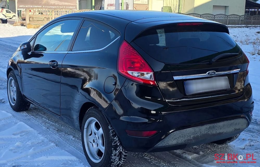 2011' Ford Fiesta 1.4 Titanium photo #6