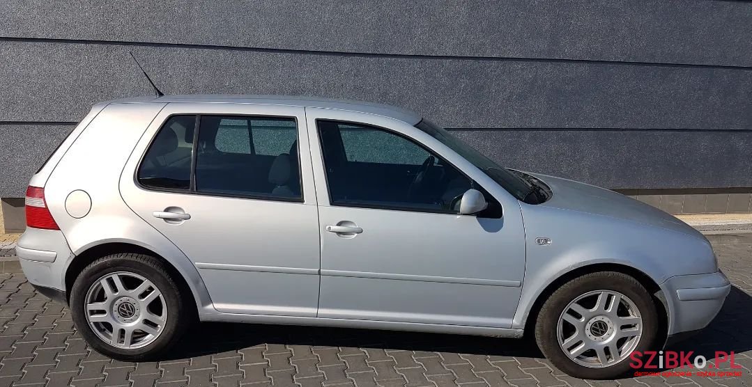 1998' Volkswagen Golf photo #3