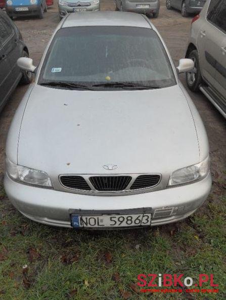 1998' Daewoo Nubira photo #3
