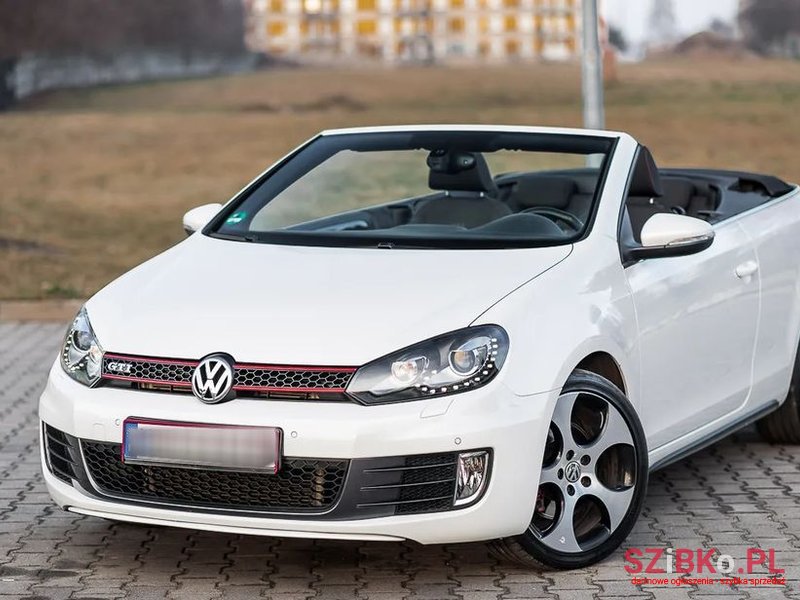 2013' Volkswagen Golf Cabrio Gti photo #1