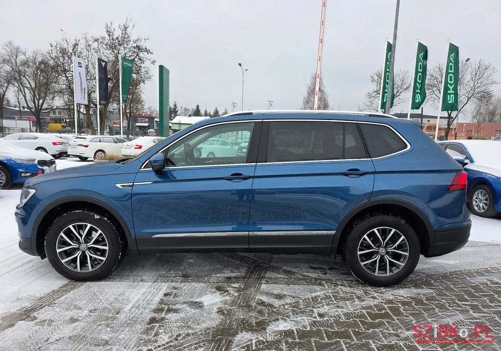 2019' Volkswagen Tiguan photo #3