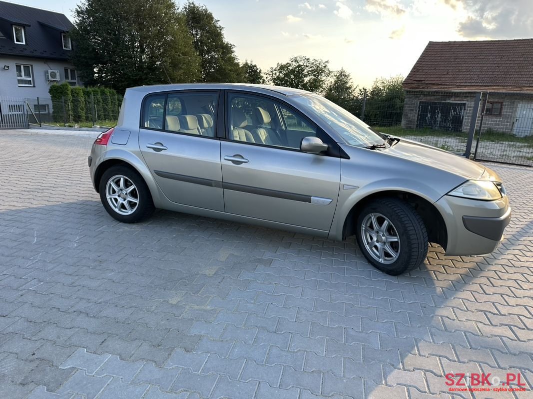 2007' Renault Megane photo #6