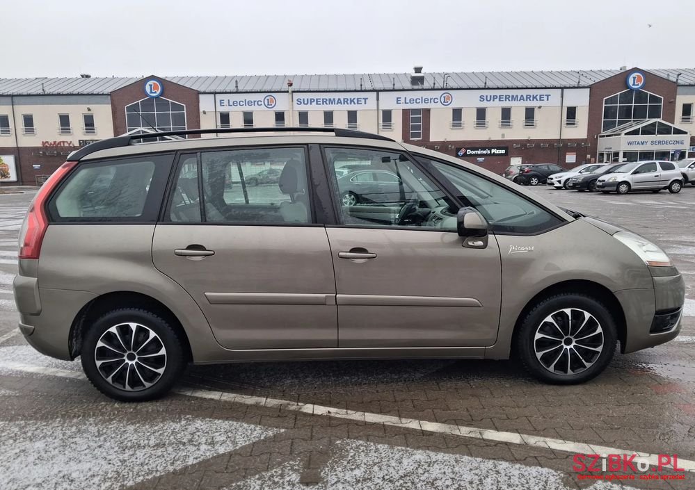 2010' Citroen C4 Grand Picasso photo #5