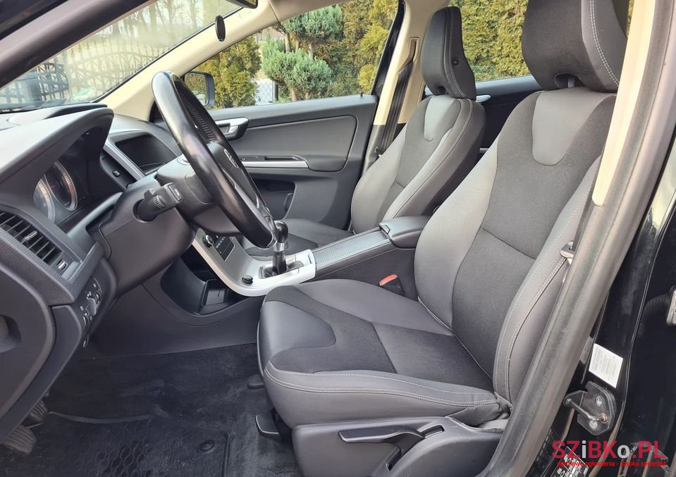 2010' Volvo Xc 60 photo #6