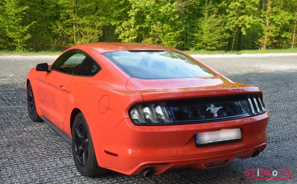 2016' Ford Mustang photo #5