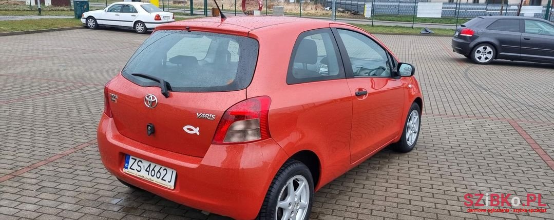 2007' Toyota Yaris photo #3