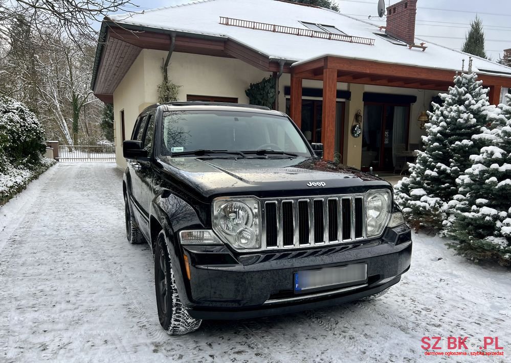 2008' Jeep Liberty 3.7 4X4 photo #4