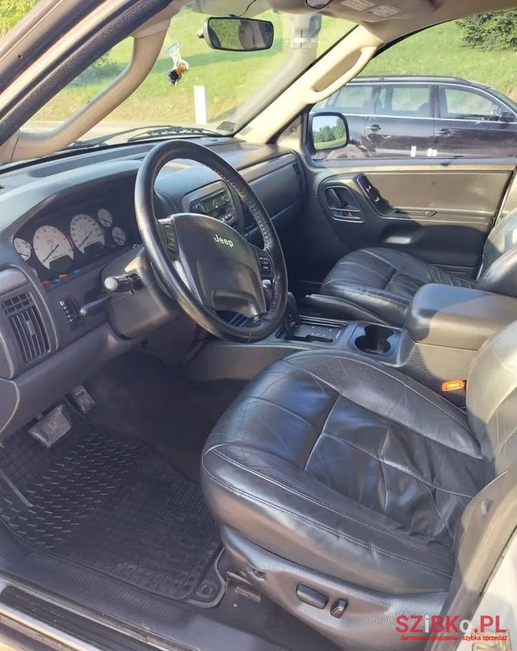 2004' Jeep Grand Cherokee photo #4
