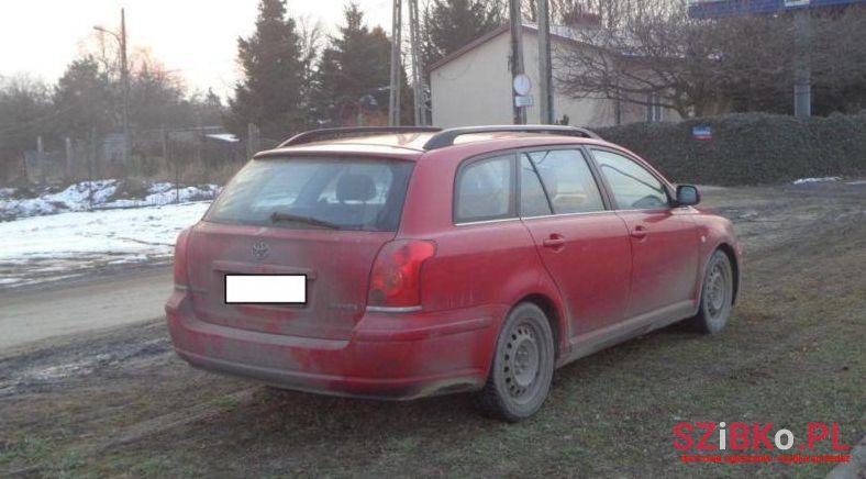 2003' Toyota Avensis photo #2