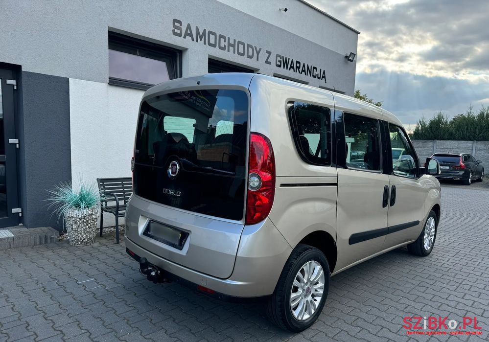 2011' Fiat Doblo photo #3