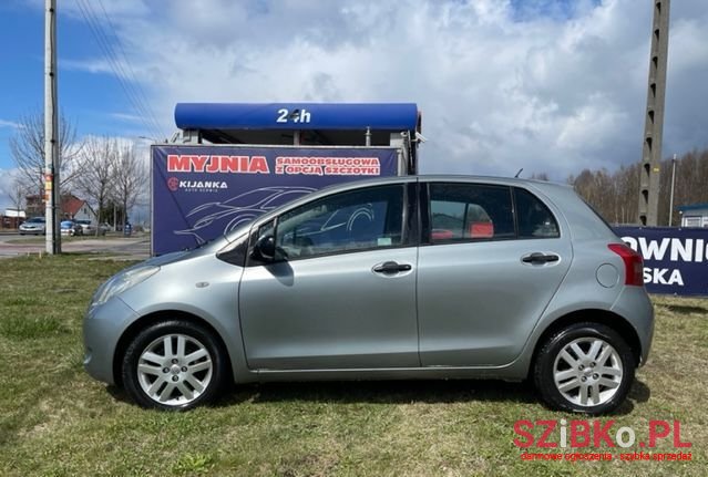 2007' Toyota Yaris photo #4