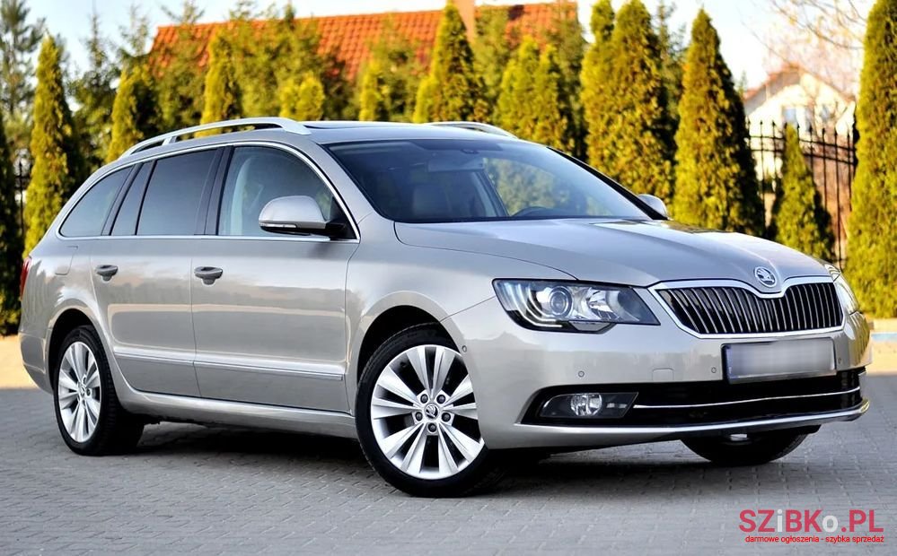 2014' Skoda Superb photo #3