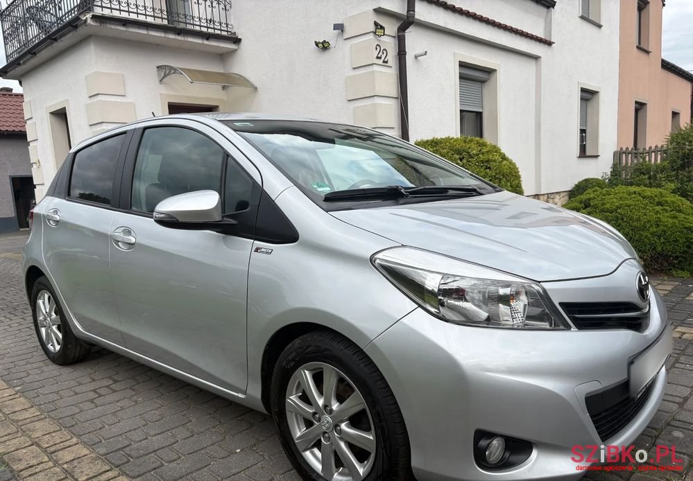 2013' Toyota Yaris photo #4
