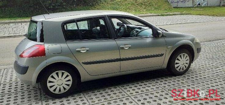 2004' Renault Megane photo #1