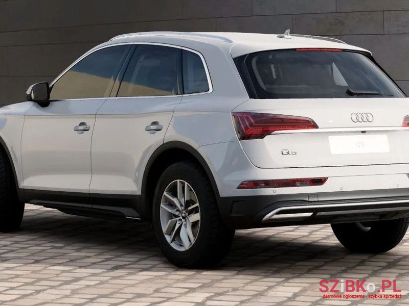 2023' Audi Q5 photo #2