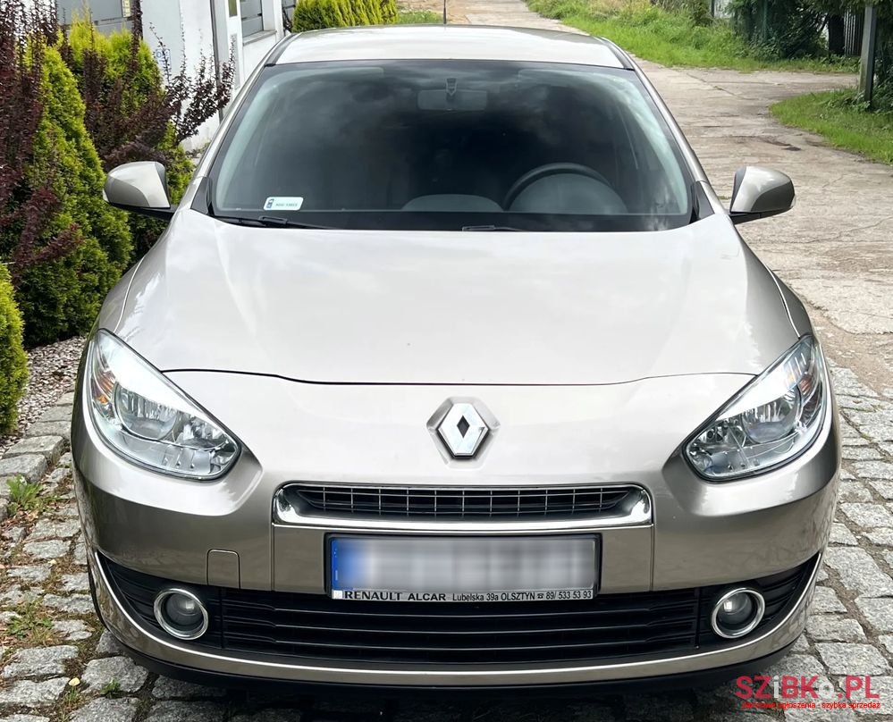 2011' Renault Fluence photo #5
