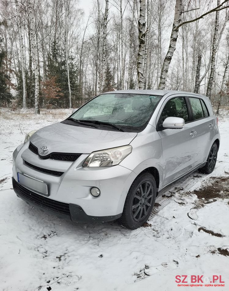 2010' Toyota Urban Cruiser 1.33 Sol photo #1
