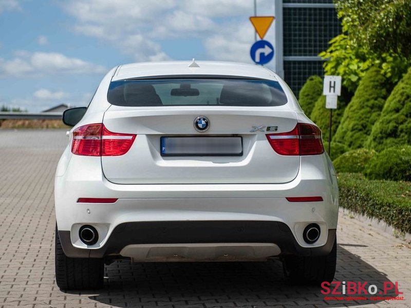 2011' BMW X6 Xdrive35I photo #3